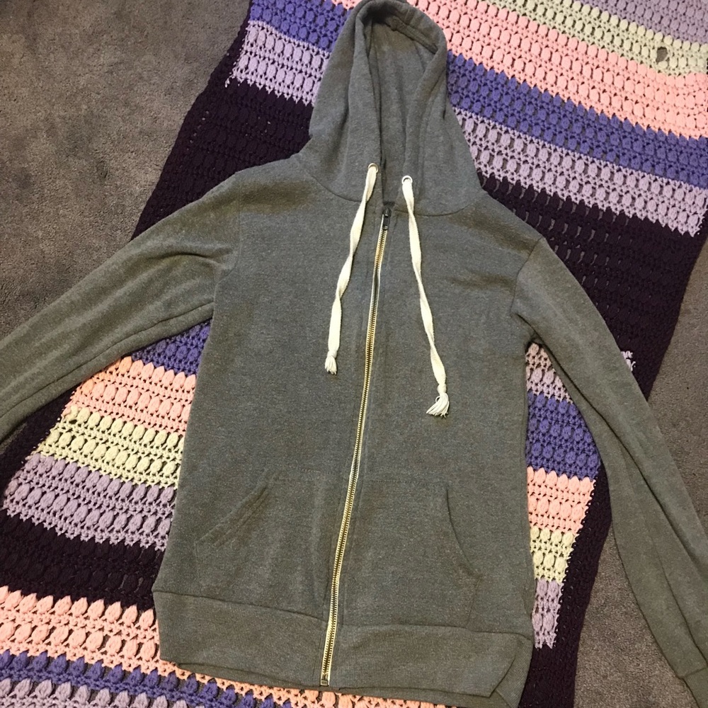 Ocean Drive zip up Size S